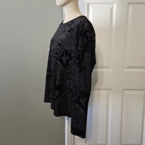 White Stag Black and Gray Paisley Blouse - Picture 2 of 8
